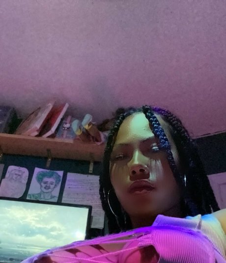 frankie webp estrella desnuda imagen