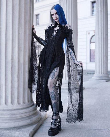 BlueAstrid estrella desnuda fotos