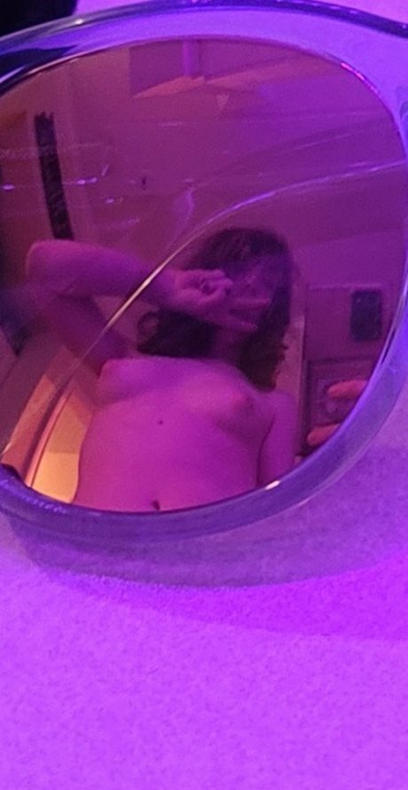 Nixie Fuze estrella porno en alta definición fotos