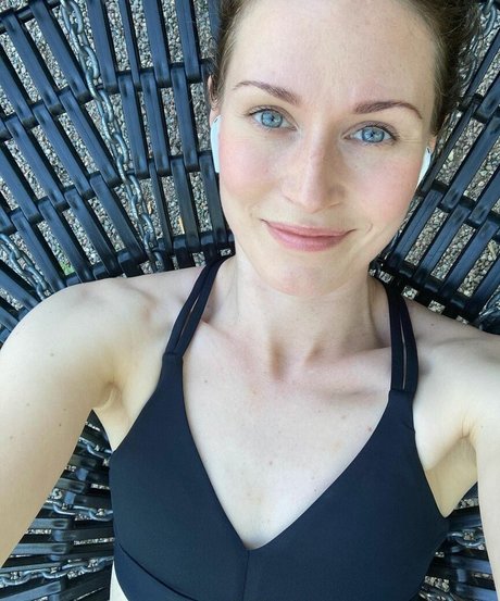 Sanna Marin modelo agradable imágenes