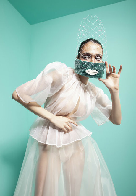 Dinkakay desnudos de modelos archivo