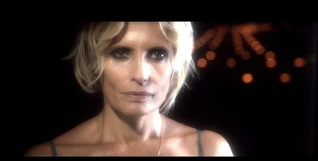 Isabella Ferrari modelo de alta definición imagen