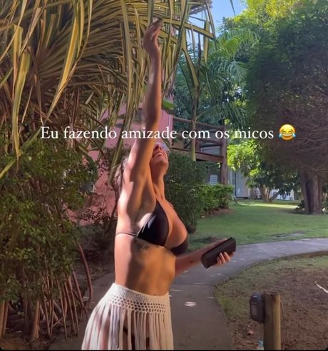 Isadora Nogueira estrella porno sexy fotos