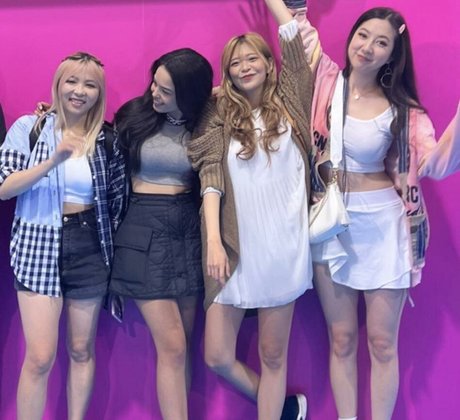 Yvonneflinetv modelo sexy galerías