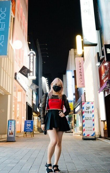 Yvonneflinetv modelo de arte archivo