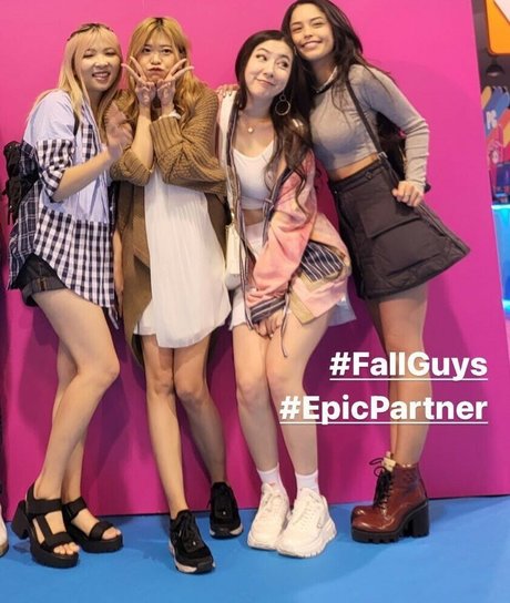 Yvonneflinetv actriz erótica imagen