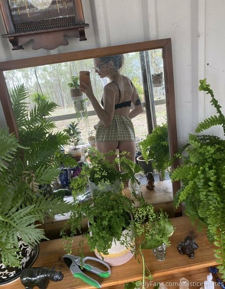 Solsticesprites modelo desnudo imagen