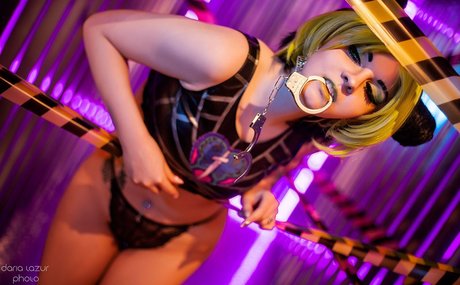 Bizarre Deer hermosa estrella porno archivo