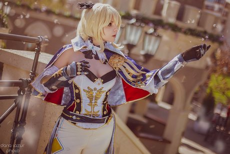 Bizarre Deer modelo xxx fotos