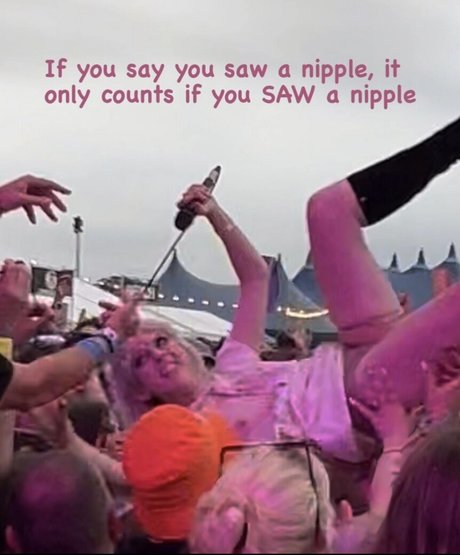 Izzy Phillips modelo superior fotos