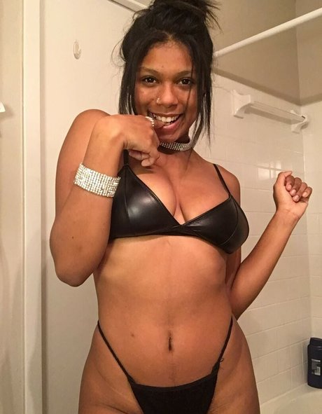 Marina Lina desnudos de estrellas porno archivo