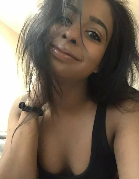 Zahra Rai actriz de desnudos foto