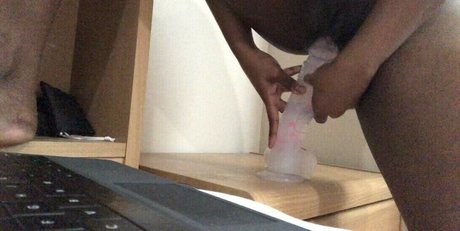 Zahra Rai estrella porno superior foto