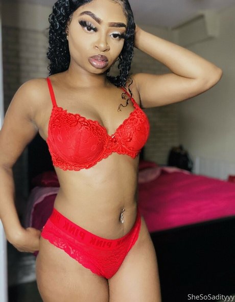 SheSoSadityyy estrella porno hermosa imágenes