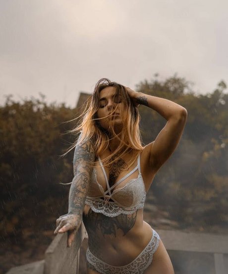 pandatylr desnudos de estrellas porno imágenes