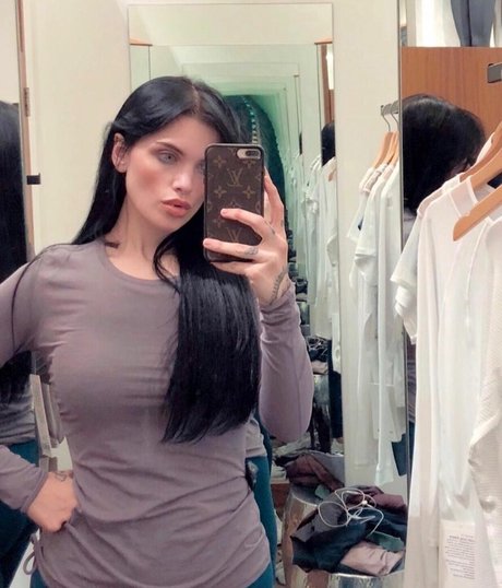 Alyssa Tognetti modelo exclusivo foto