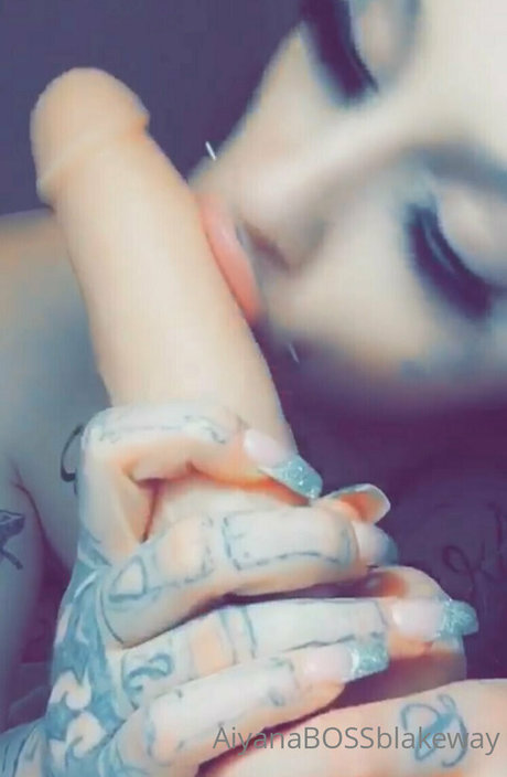 Aiyana Blakeway estrella porno erótica imágenes