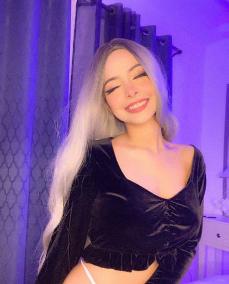 CuteEvaa18 estrella erótica foto