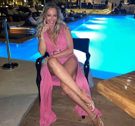 Elenamici actriz desnuda foto