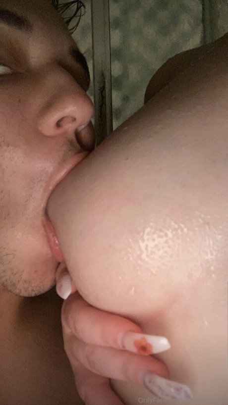 Louisamikayla modelo foto