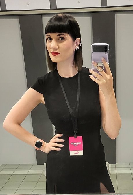 Boardgameyogi estrella porno desnuda galería