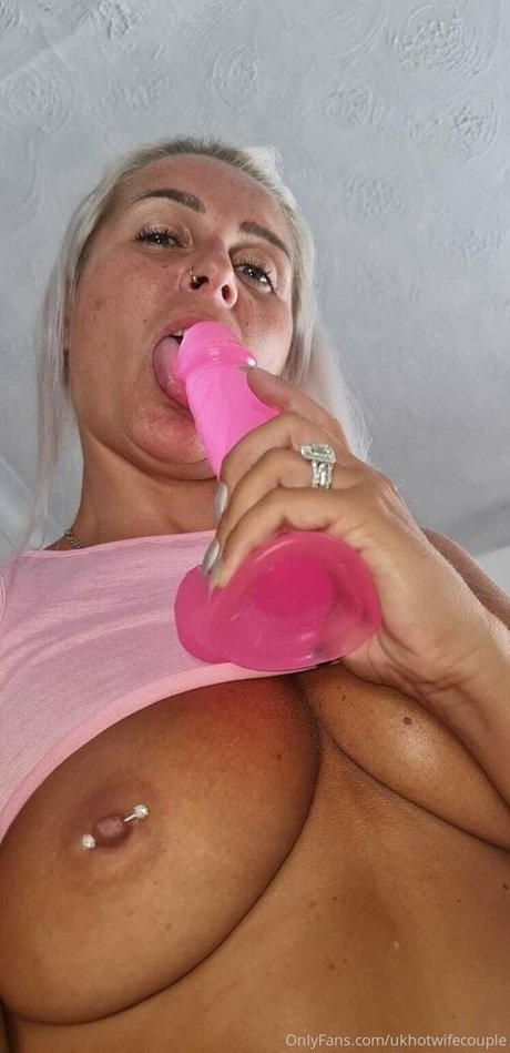 ukhotwife estrella libre galerías