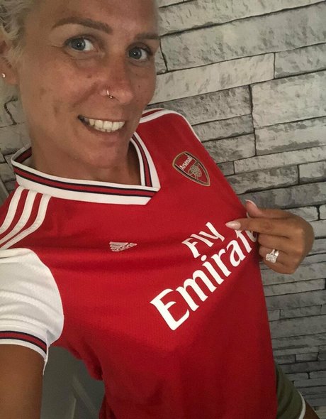 ukhotwife actriz de desnudos archivo