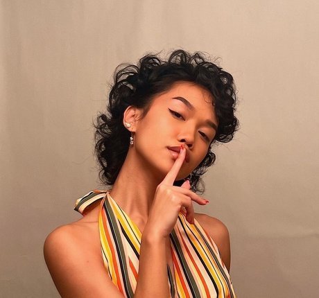 Tori Pareno actriz desnuda archivo