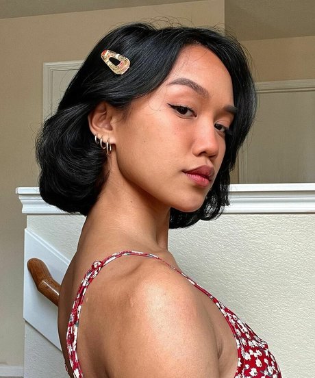 Tori Pareno bonita modelo galería