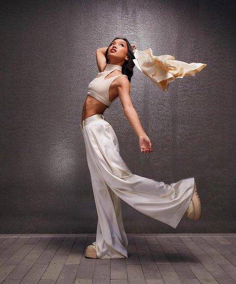 Tori Pareno sexo estrella porno imagen