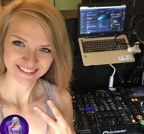 Sintica mejor modelo foto