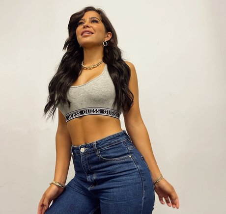 Nadia Jaftha modelo desnuda recopilación