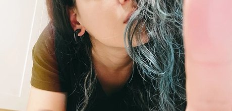 MalAfterMidnight actriz fotos