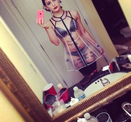 MalAfterMidnight actriz sexual galerías