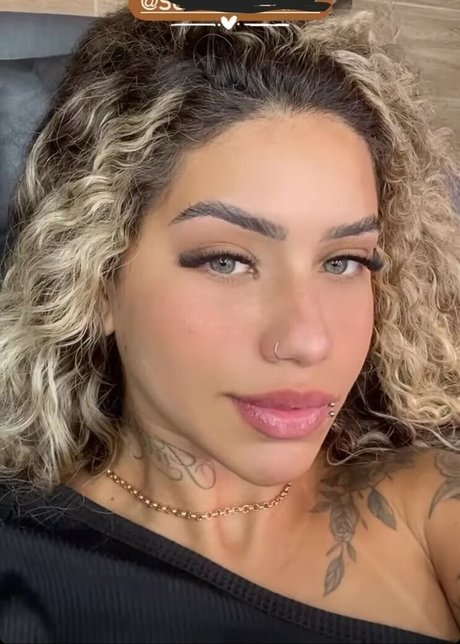 Muito Linda modelo de arte archivo