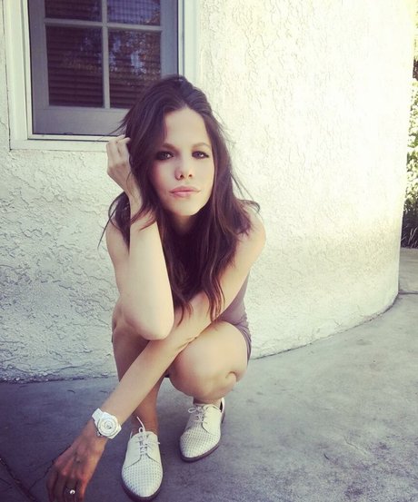 Tammin Sursok actriz de arte foto