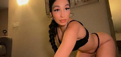 liltxbae actriz desnuda galerías