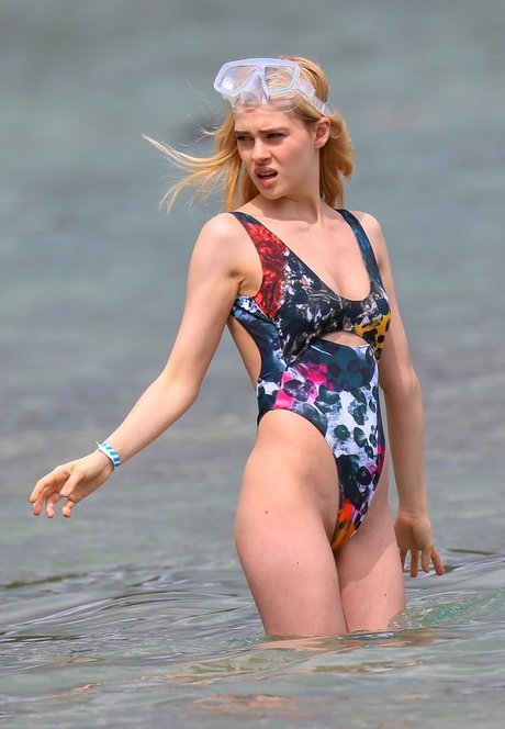 Nicola Peltz actriz caliente fotos