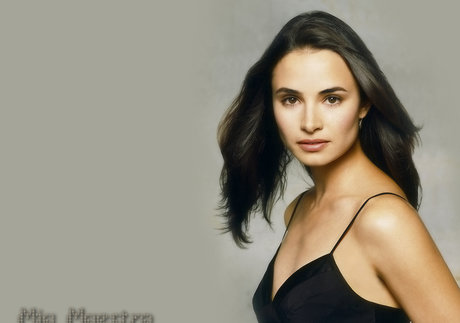 Mia Maestro actriz de alta calidad imagen