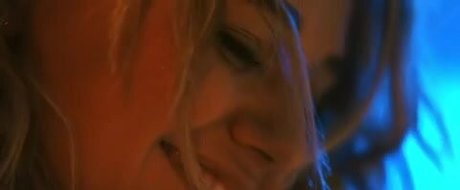 Maia Mitchell estrella sexy fotos