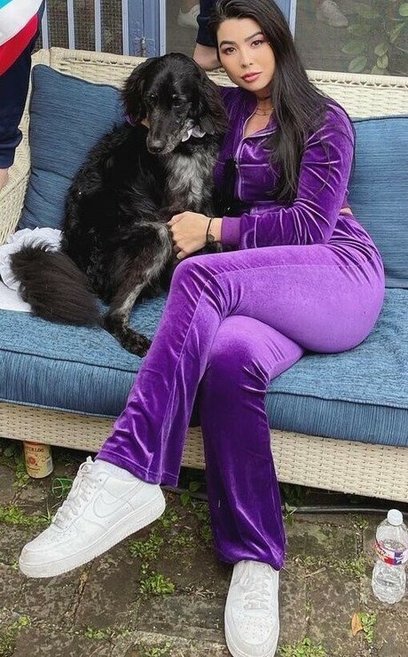 CarolineKwan estrella porno desnuda imágenes