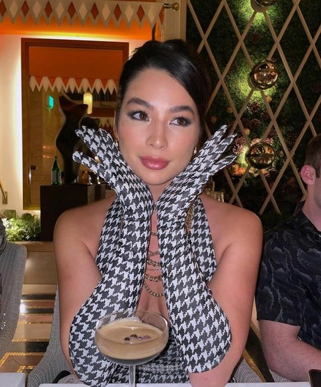 CarolineKwan bonita actriz fotos