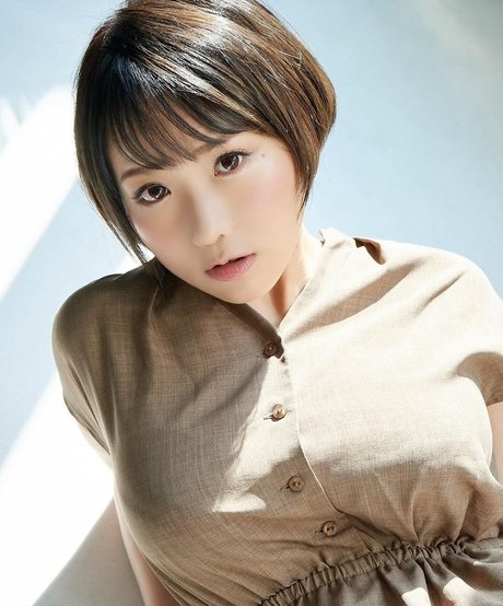 Kaho Shibuya modelo adulto archivo