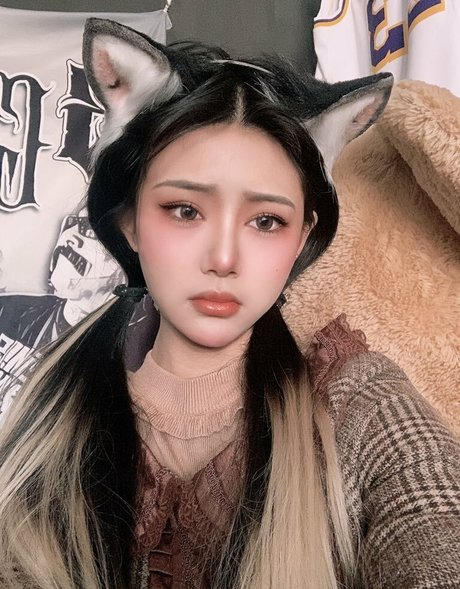 Deer white estrella porno en alta definición foto