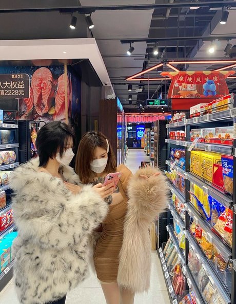 Deer white desnudos de modelos galería