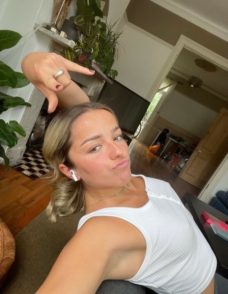 Ailish Morrison buena estrella porno imágenes