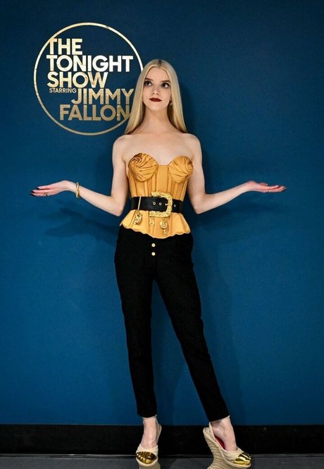 ébano caliente onlyfans desnudos hd foto