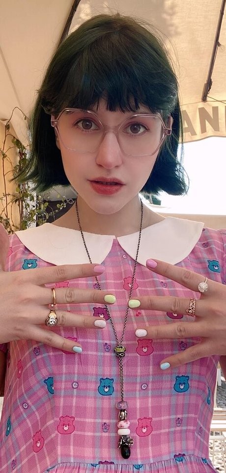 Aril s Chest modelo superior galería