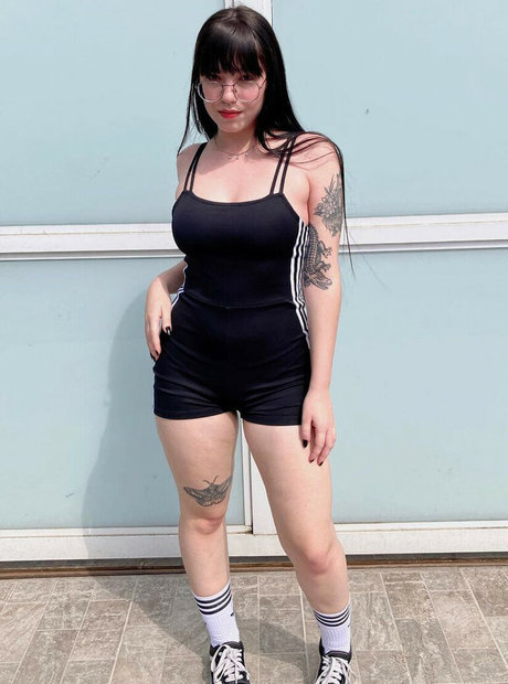 MaimyNyan modelo sexy archivo