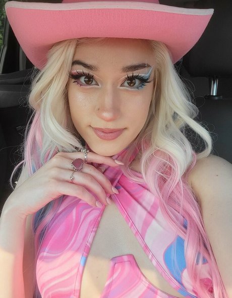 QueenTofu arte estrella porno imágenes